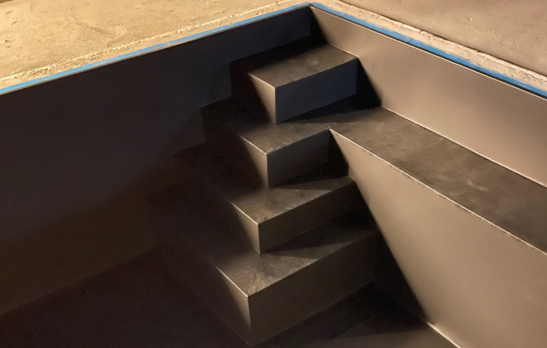 Schwimmbad Treppe rund